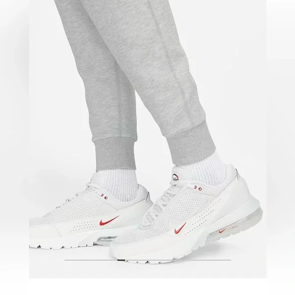 NEW Nike Tech Joggers Sweatpants & Joggers